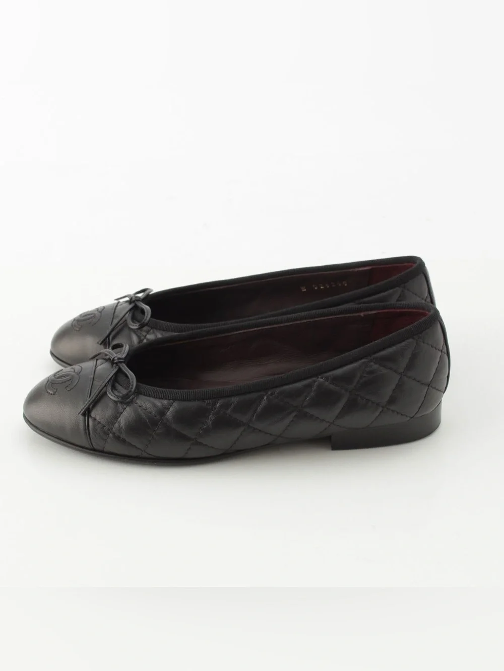 CHANEL Aged Calfskin Quilted CC Cap Toe Ballerina Flats / Size EU35